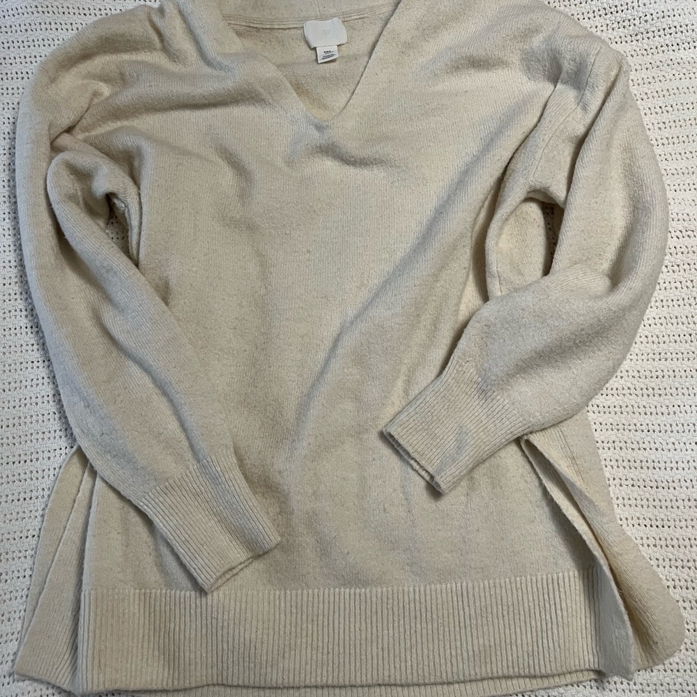H&M Cream V-Neck Women's Sweater